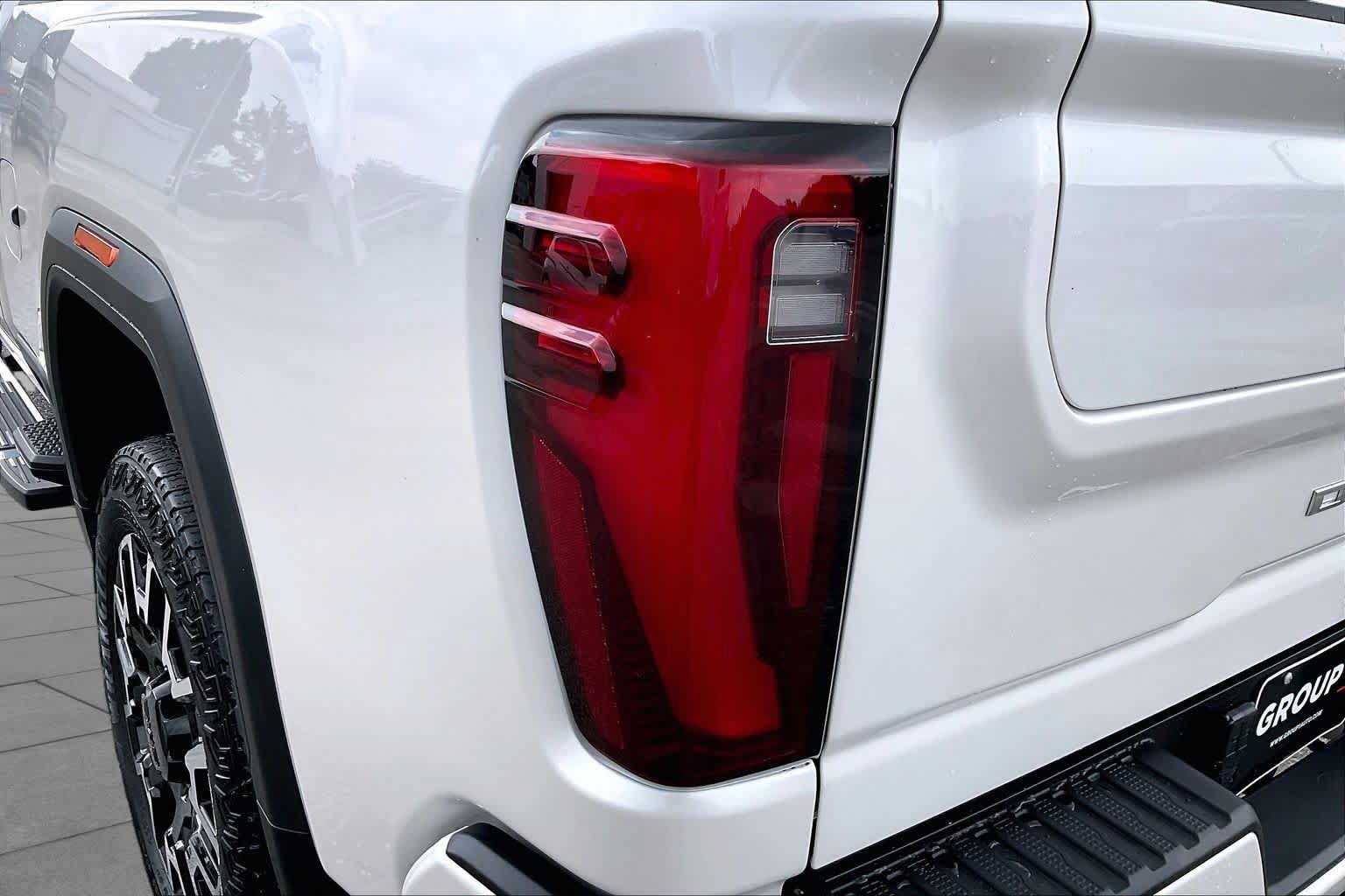 Used 2024 GMC Sierra 2500 Denali w/ Technology Package AWD/4WD image 29