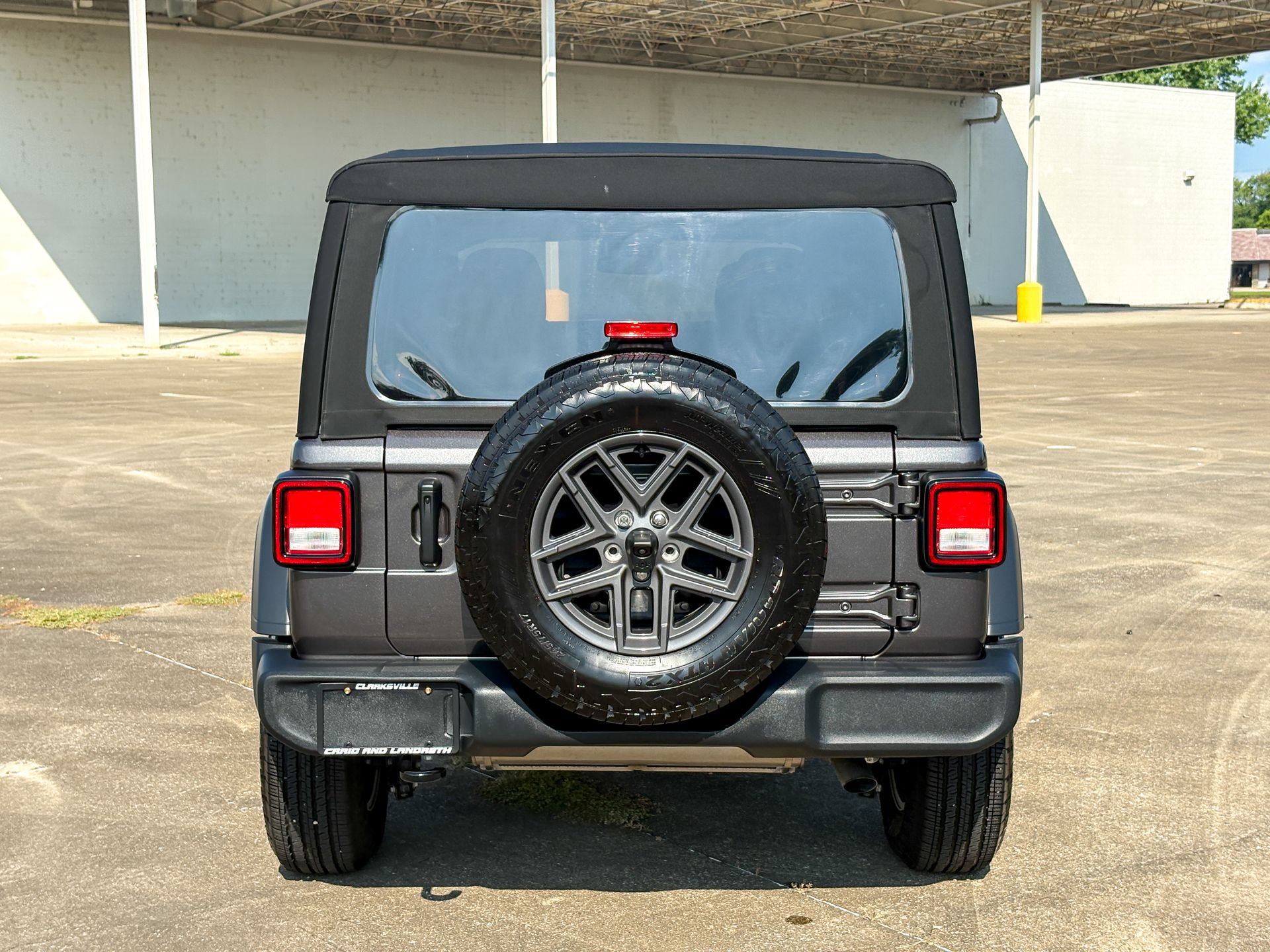 Used 2024 Jeep Wrangler Unlimited Sport AWD/4WD image 16