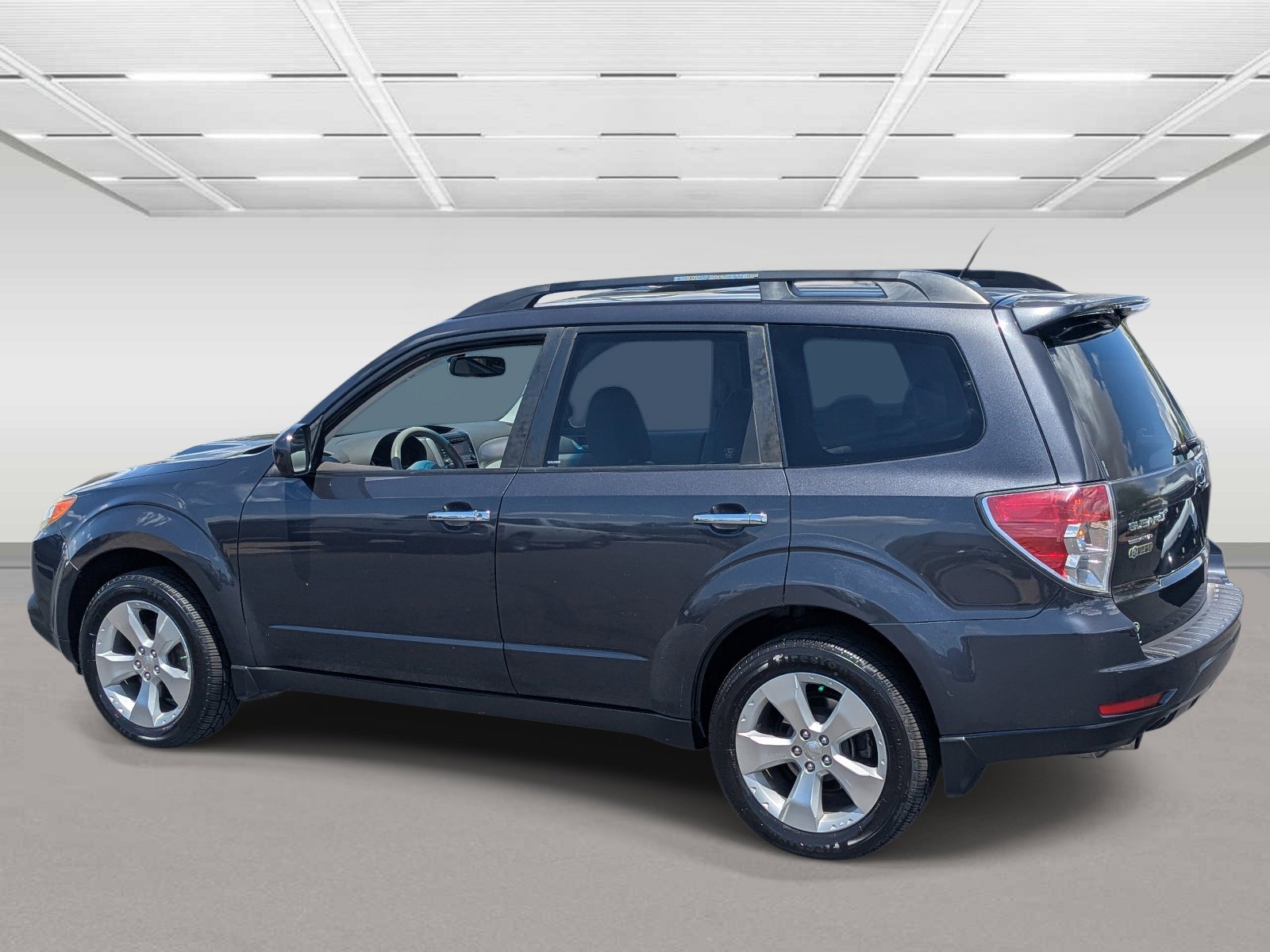 Used 2010 Subaru Forester 2.5XT Limited w/ Popular Equipment Group 1A AWD/4WD image 3