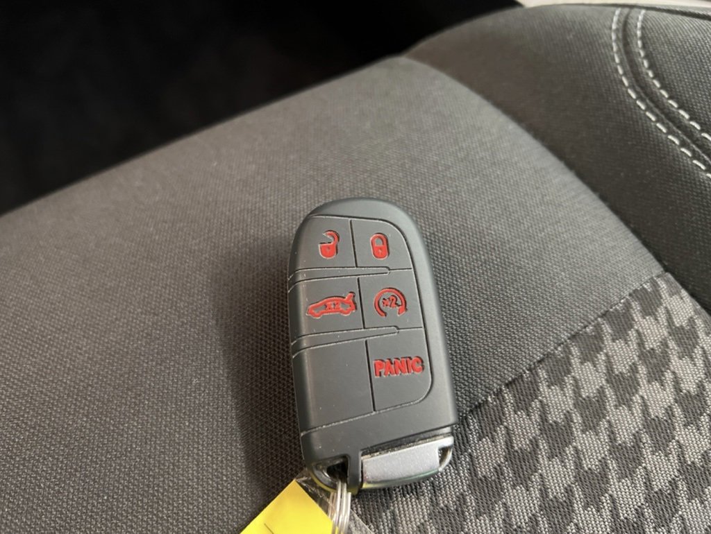 Used 2016 Dodge Challenger SXT w/ Blacktop Package image 31