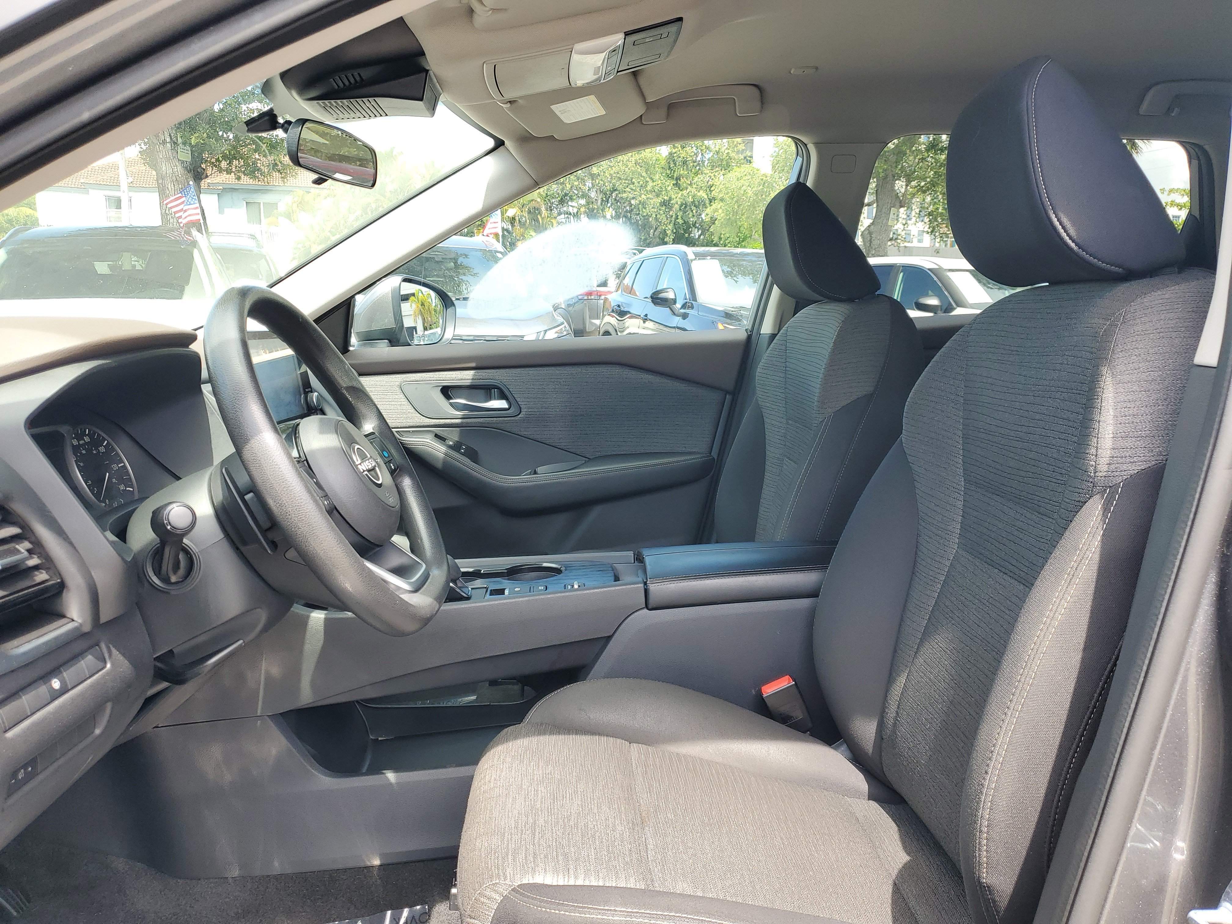 Certified 2023 Nissan Rogue SV image 9