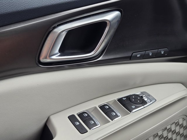Certified 2025 Kia Carnival SX Prestige FWD image 24