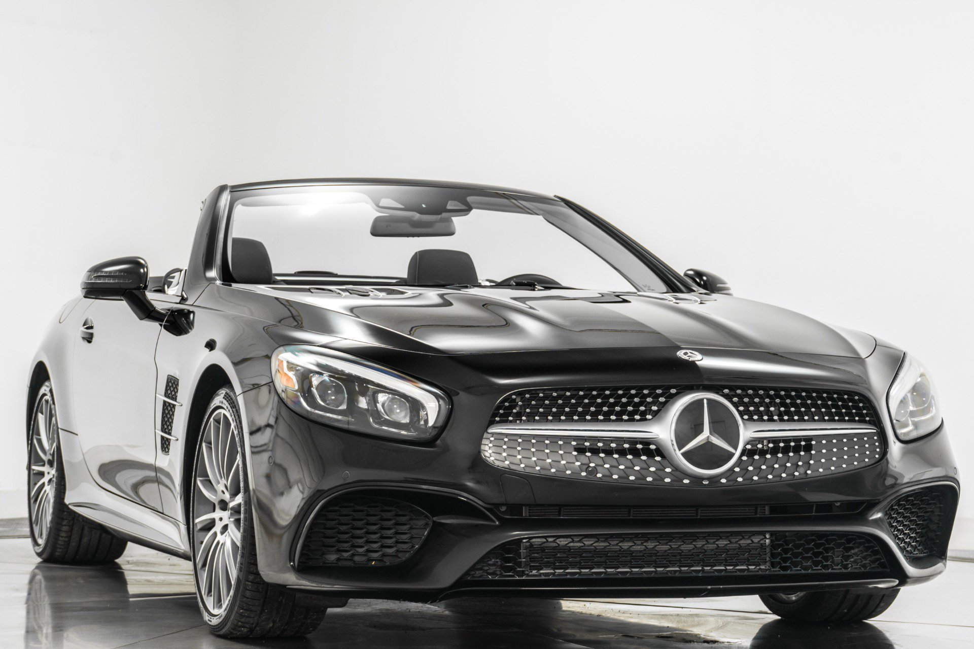 Used 2019 Mercedes-Benz SL 450 image 3
