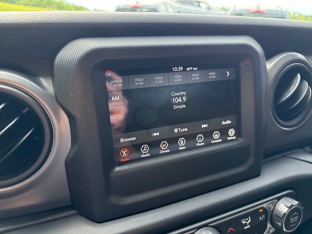 Used 2022 Jeep Gladiator Sport AWD/4WD image 14
