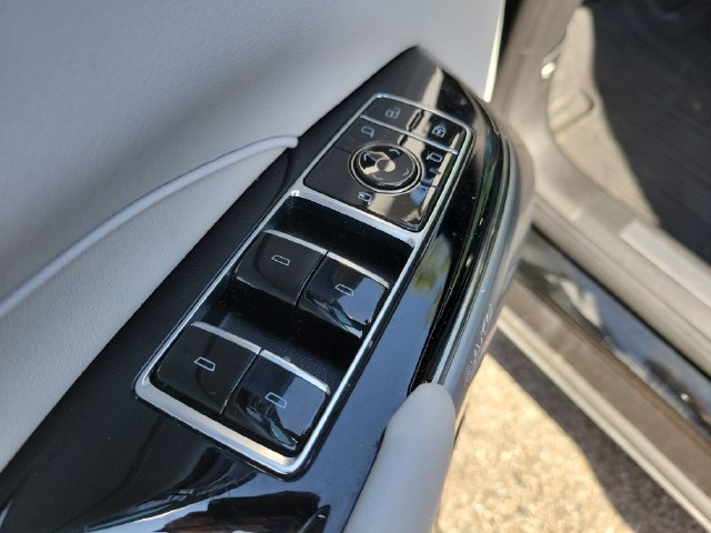 Certified 2024 Cadillac Lyriq Sport AWD/4WD image 23