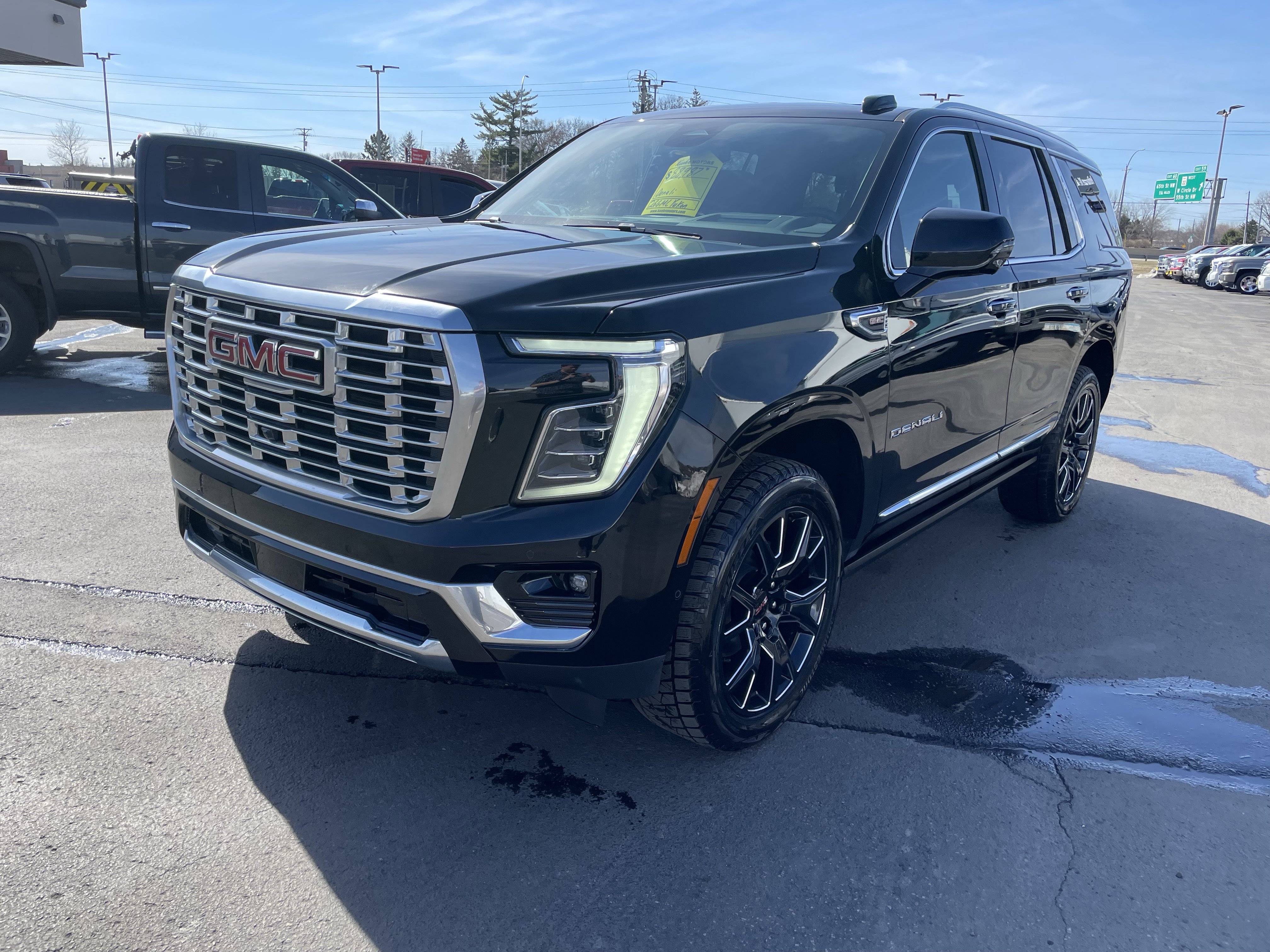 Used 2026 GMC Yukon Denali w/ Sun & Power Step Package image 4
