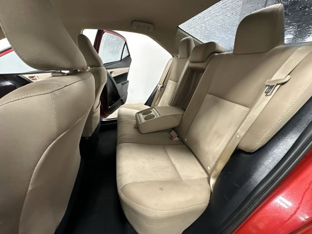 Used 2015 Toyota Corolla LE image 16