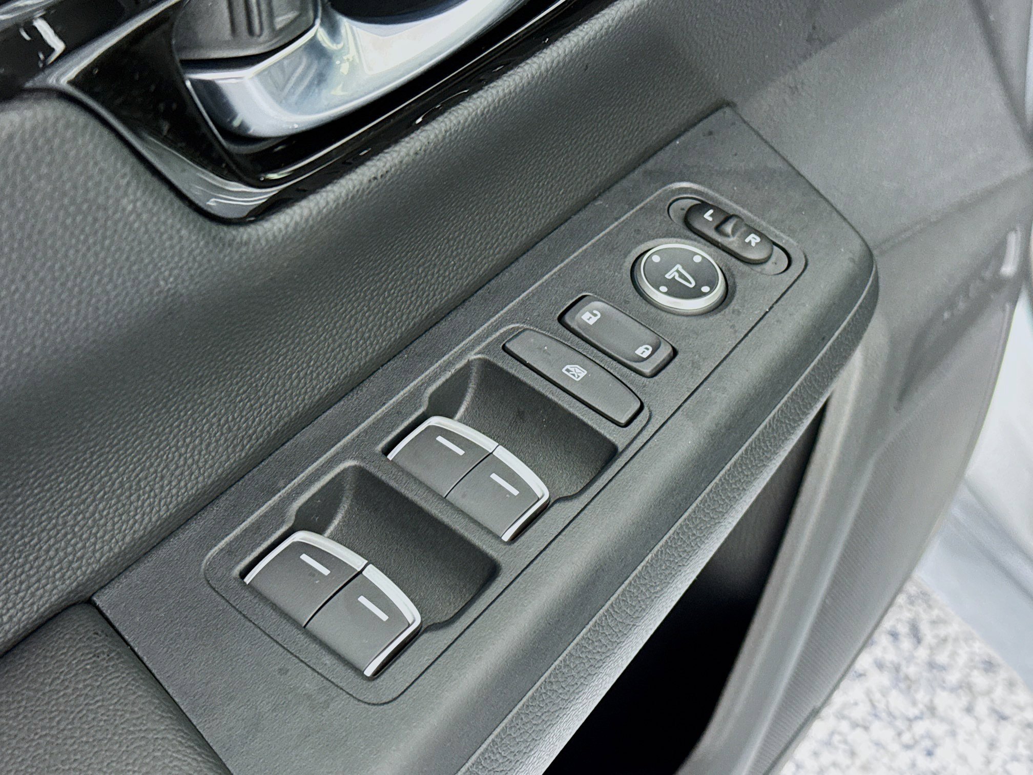 New 2026 Honda CR-V EX-L image 17