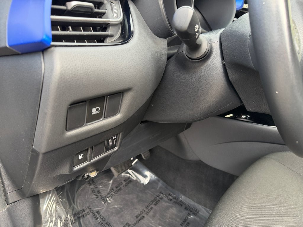 Used 2021 Toyota C-HR XLE FWD image 19