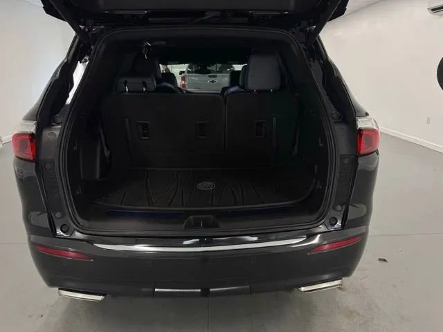 Used 2024 Buick Enclave Essence w/ Sport Touring Edition image 7