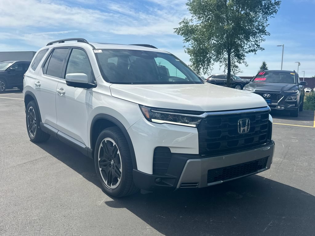 New 2026 Honda Pilot Touring image 7