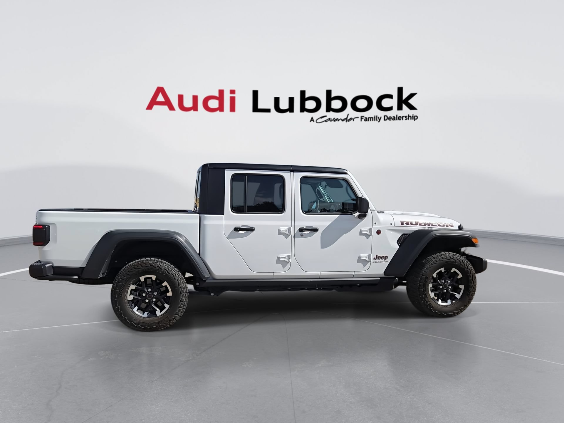 Used 2026 Jeep Gladiator Rubicon AWD/4WD image 9