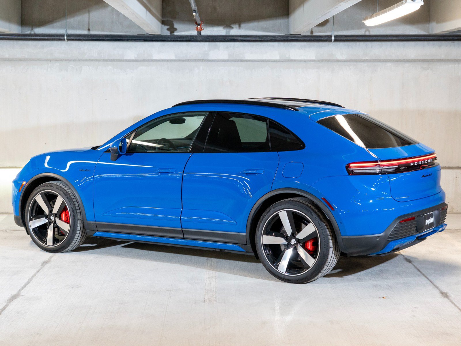 New 2026 Porsche Macan 4S Electric AWD/4WD image 3