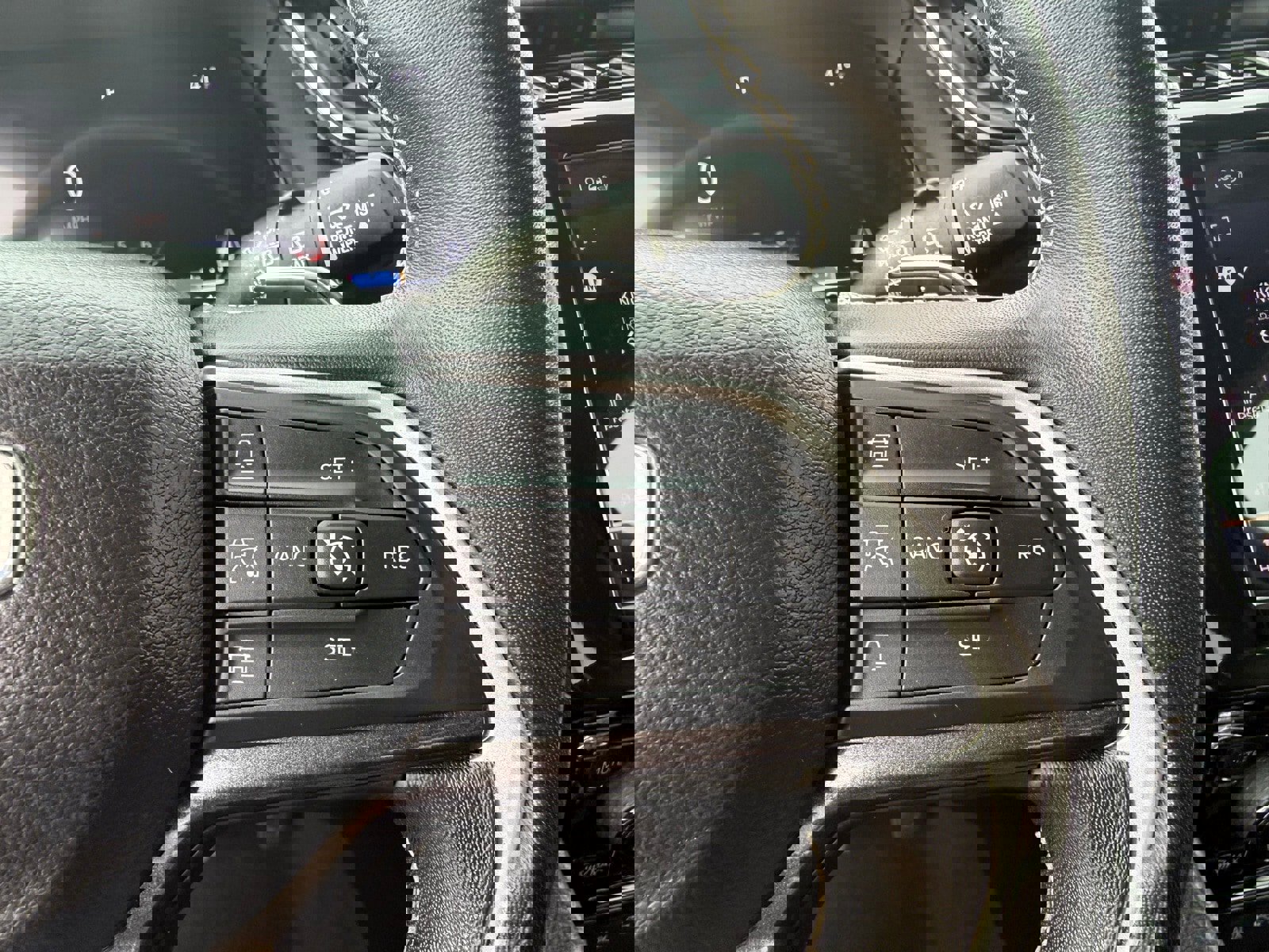 Used 2022 Jeep Grand Cherokee L Laredo w/ Luxury Tech Group I image 24