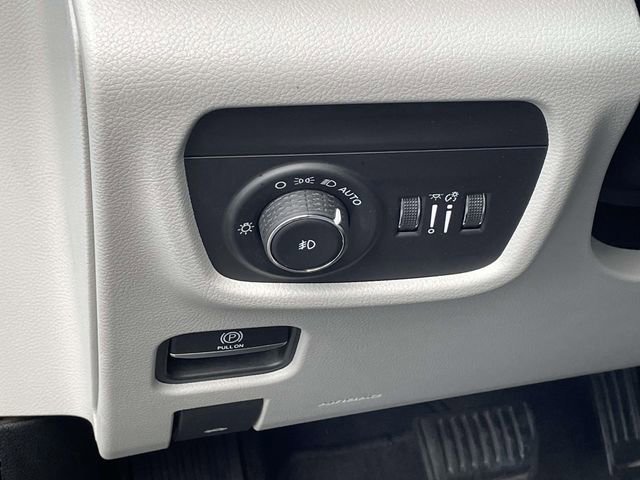 Used 2022 Jeep Grand Cherokee L Overland w/ Luxury Tech Group IV image 18