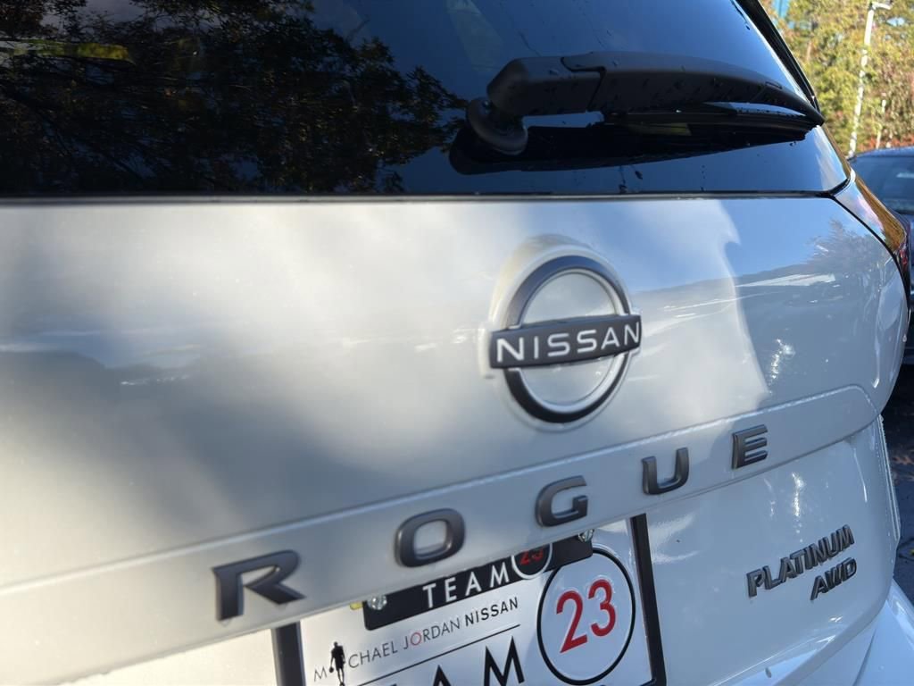 New 2026 Nissan Rogue Platinum image 14