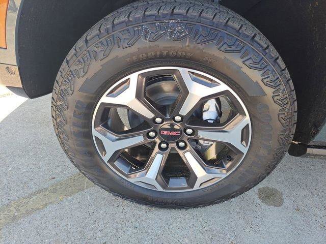 New 2026 GMC Yukon AT4 Ultimate w/ LPO, Floor Liner Package image 4