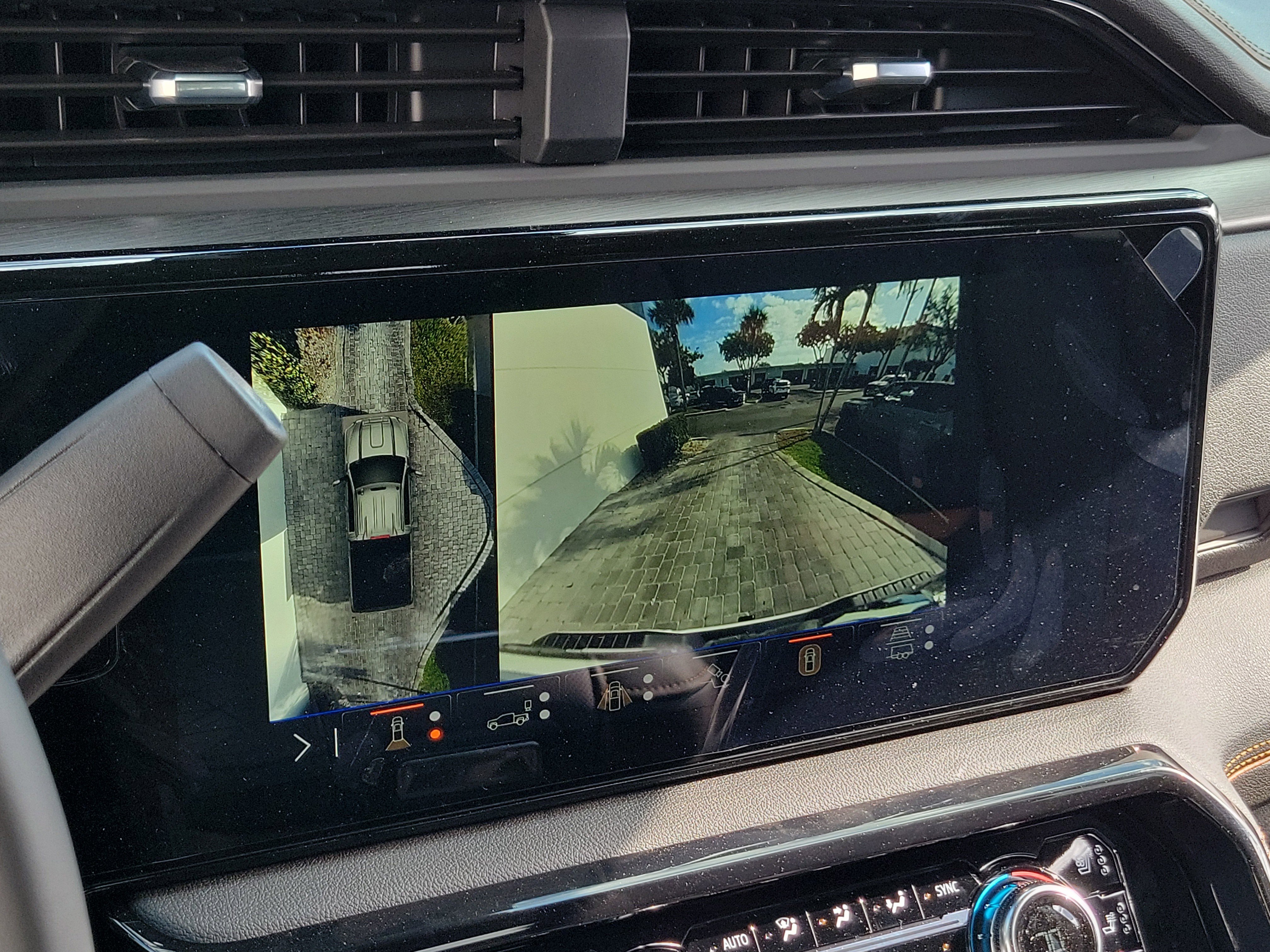 New 2026 GMC Sierra 2500 AT4 w/ AT4 Premium Plus Package image 29