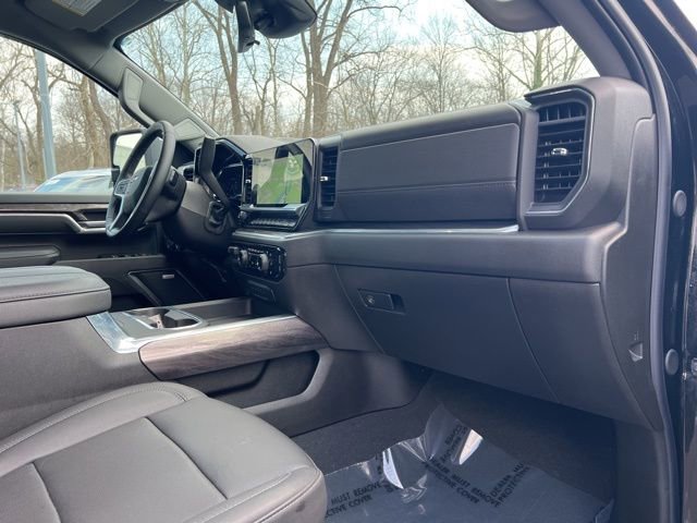 Used 2025 Chevrolet Silverado 2500 LTZ w/ LTZ Premium Package AWD/4WD image 29
