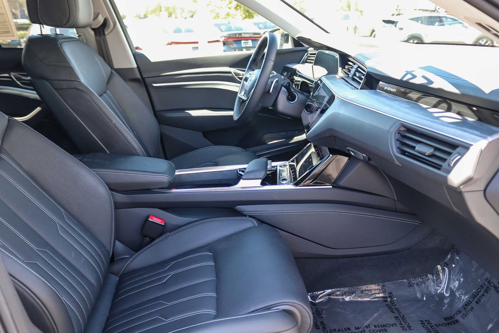 Certified 2024 Audi Q8 e-tron Prestige w/ Prestige Package AWD/4WD image 18