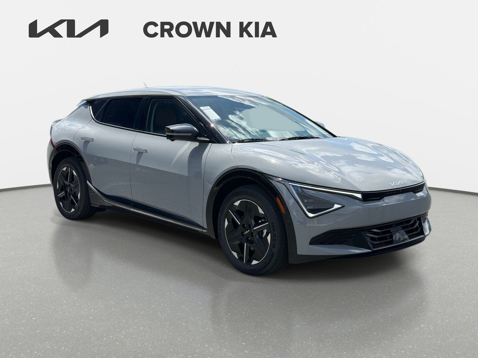 New 2026 Kia EV6 Wind RWD image 3