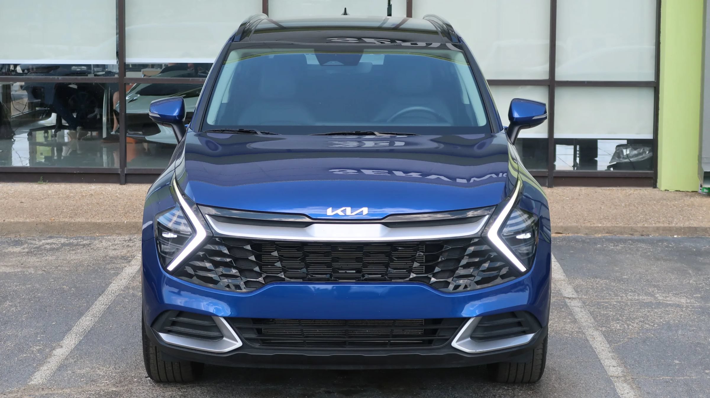 Used 2025 Kia Sportage EX w/ Premium Package AWD/4WD image 4