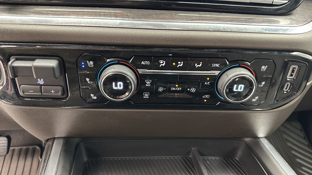 Used 2025 Chevrolet Silverado 2500 LTZ w/ LTZ Plus Package AWD/4WD image 27