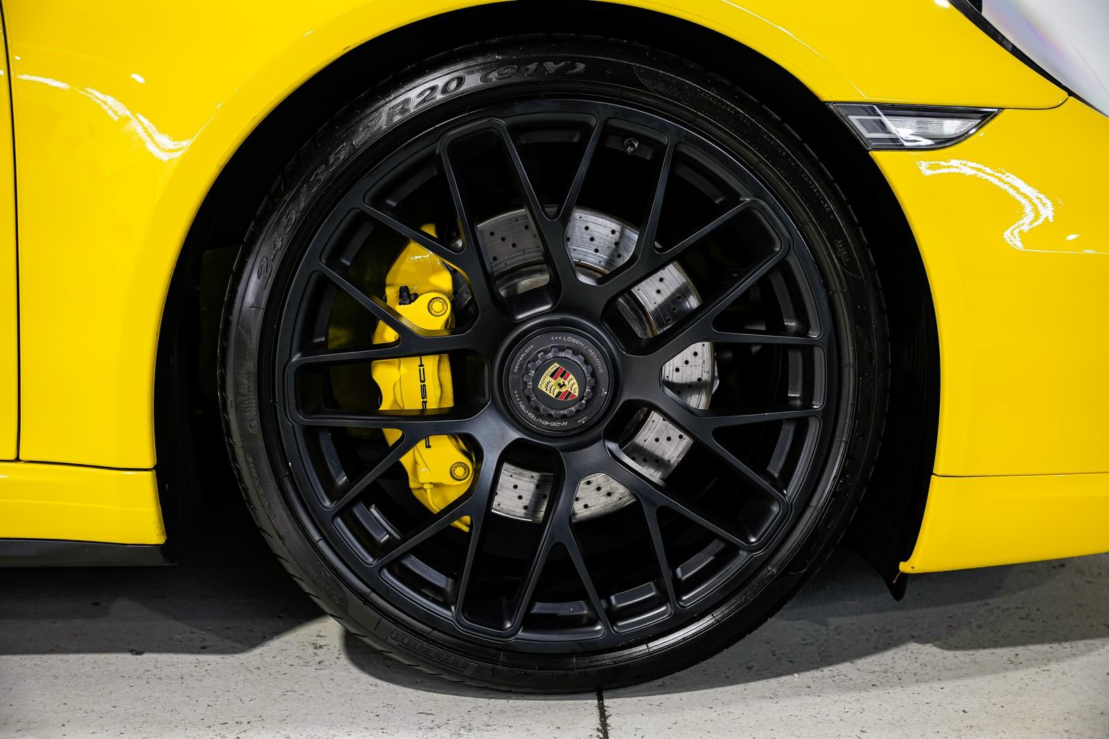 Used 2015 Porsche 911 Carrera GTS RWD image 49