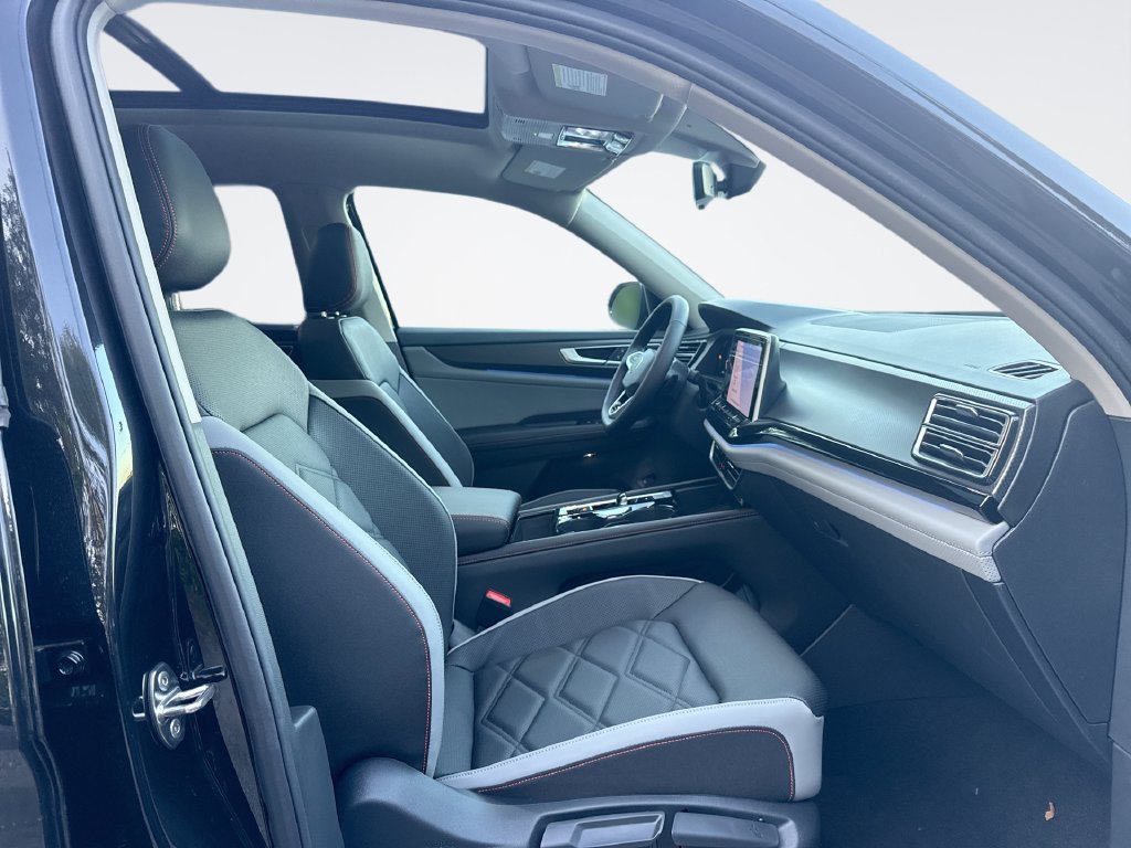 New 2026 Volkswagen Atlas Peak Edition AWD/4WD image 26