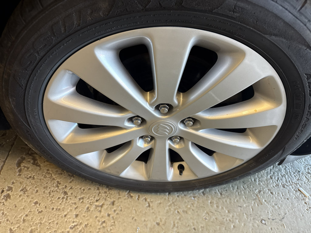 Used 2015 Buick Verano FWD image 34