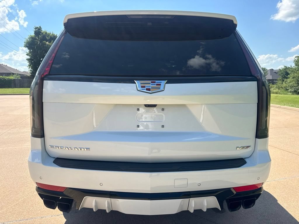 Certified 2023 Cadillac Escalade V w/ Heavy-Duty Trailer Package AWD/4WD image 4