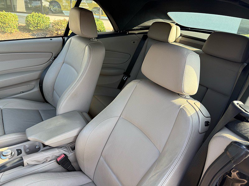 Used 2008 BMW 135i Convertible RWD image 11