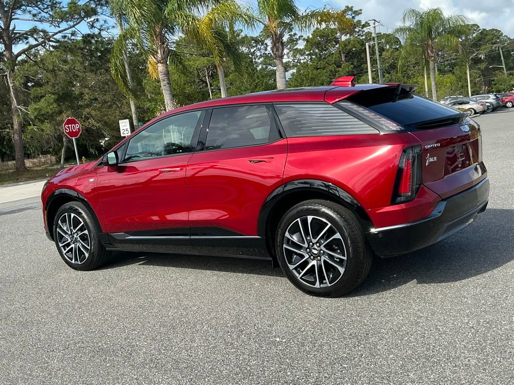 Used 2025 Cadillac Optiq Sport 2 w/ LPO, Floor Liner Package image 4