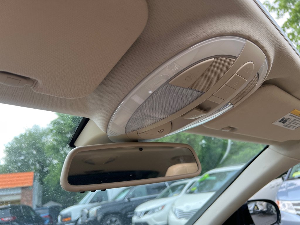 Used 2011 Mercedes-Benz CLS 550 image 30