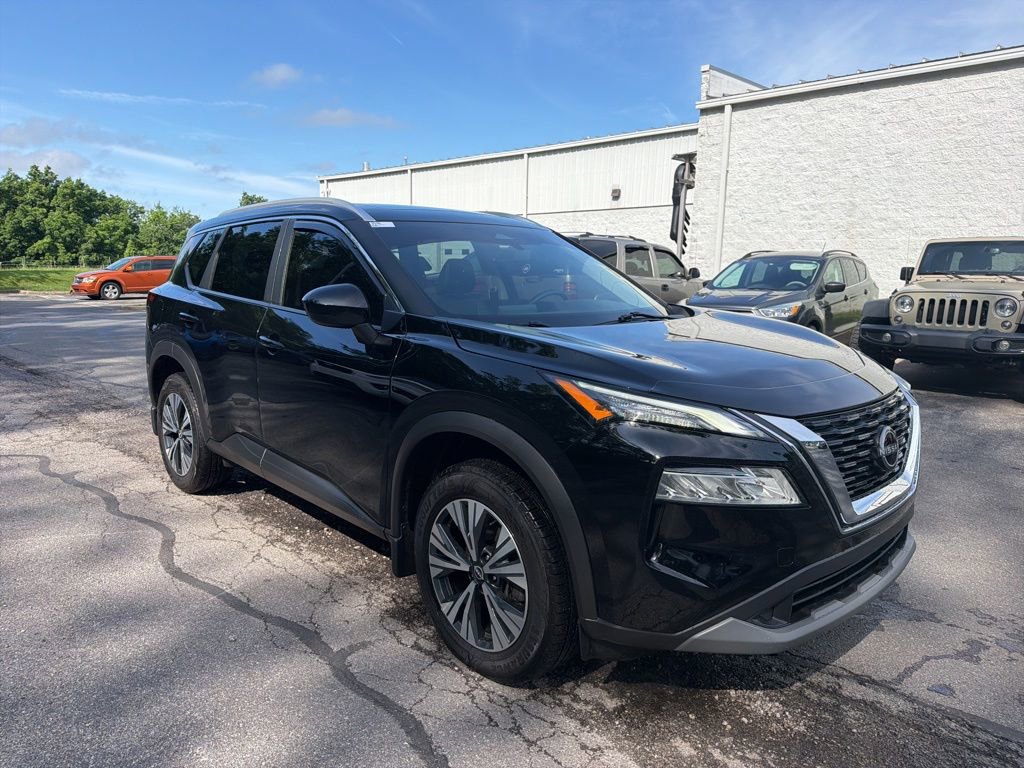 Used 2023 Nissan Rogue SV w/ SV Premium B Package AWD/4WD image 2