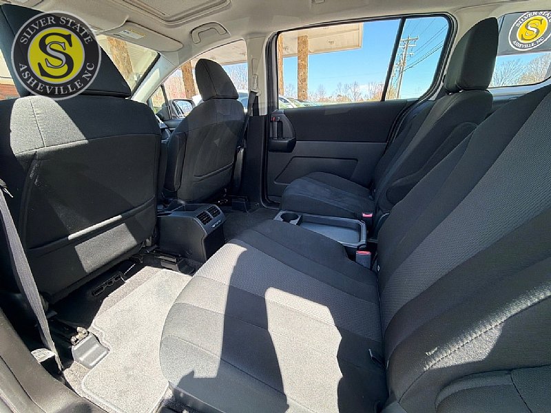 Used 2013 MAZDA MAZDA5 Touring w/ Moonroof & Audio Pkg image 14