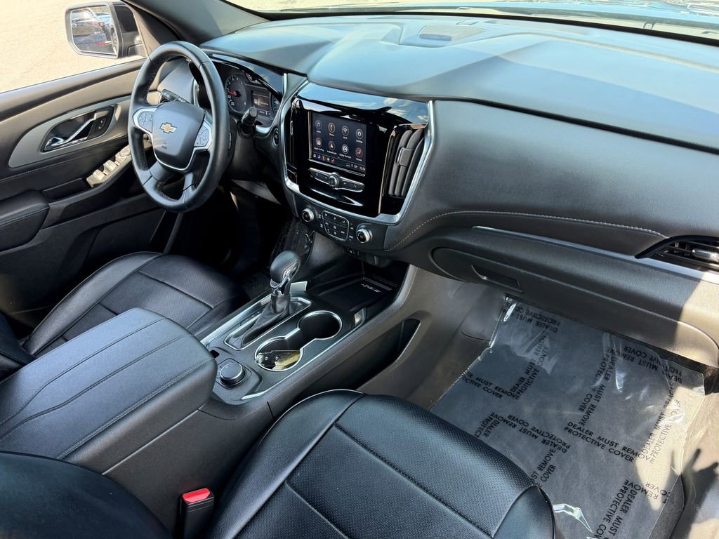 Used 2023 Chevrolet Traverse LT image 7
