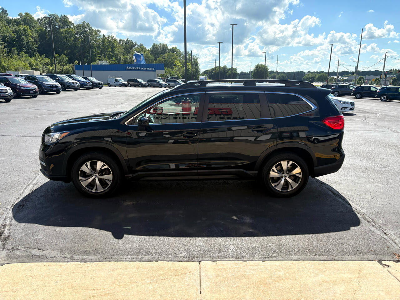 Used 2021 Subaru Ascent Premium image 5