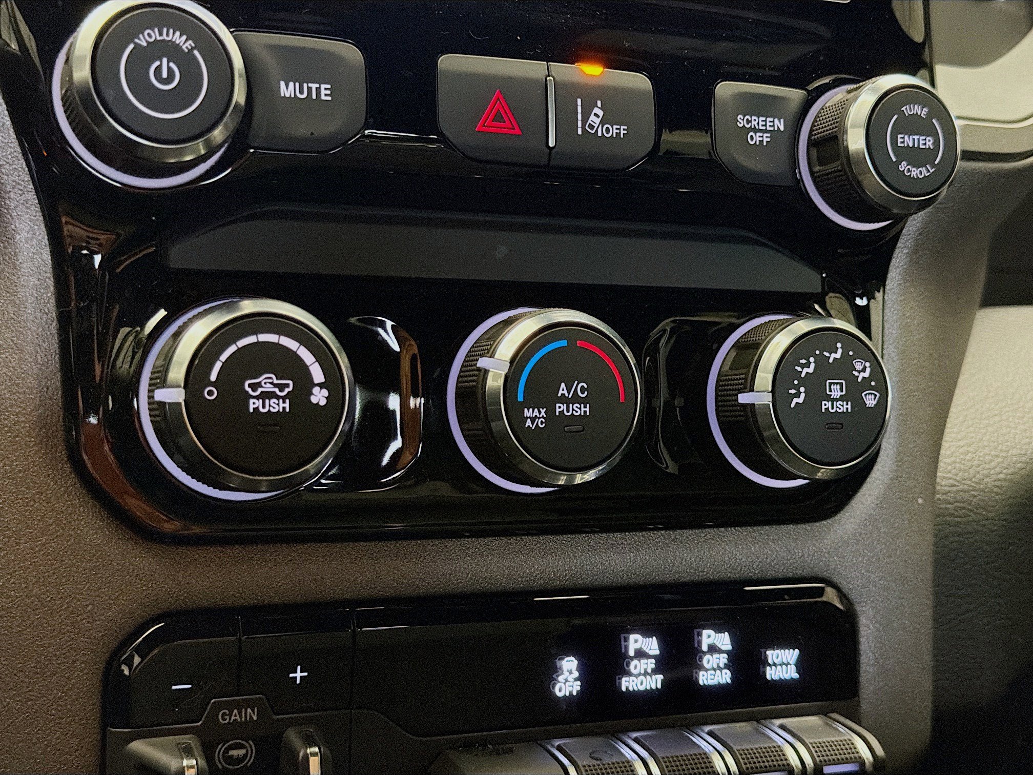 Used 2025 RAM 1500 Tradesman image 10