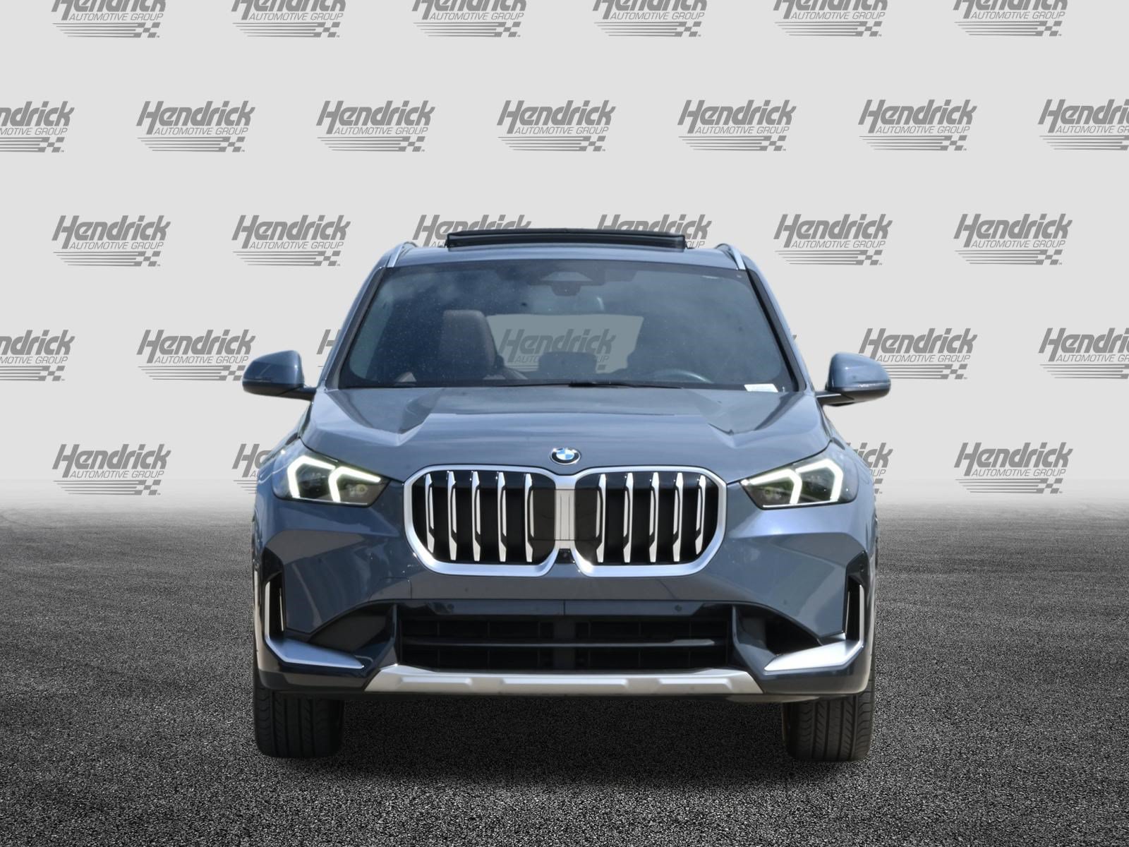 Used 2025 BMW X1 xDrive28i AWD/4WD image 3