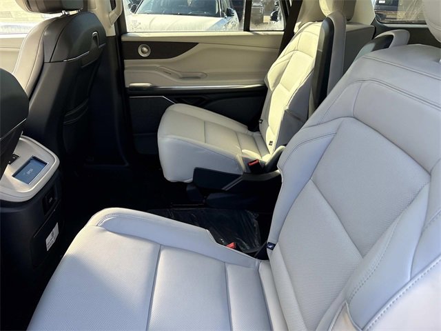 New 2025 Lincoln Navigator Reserve image 19