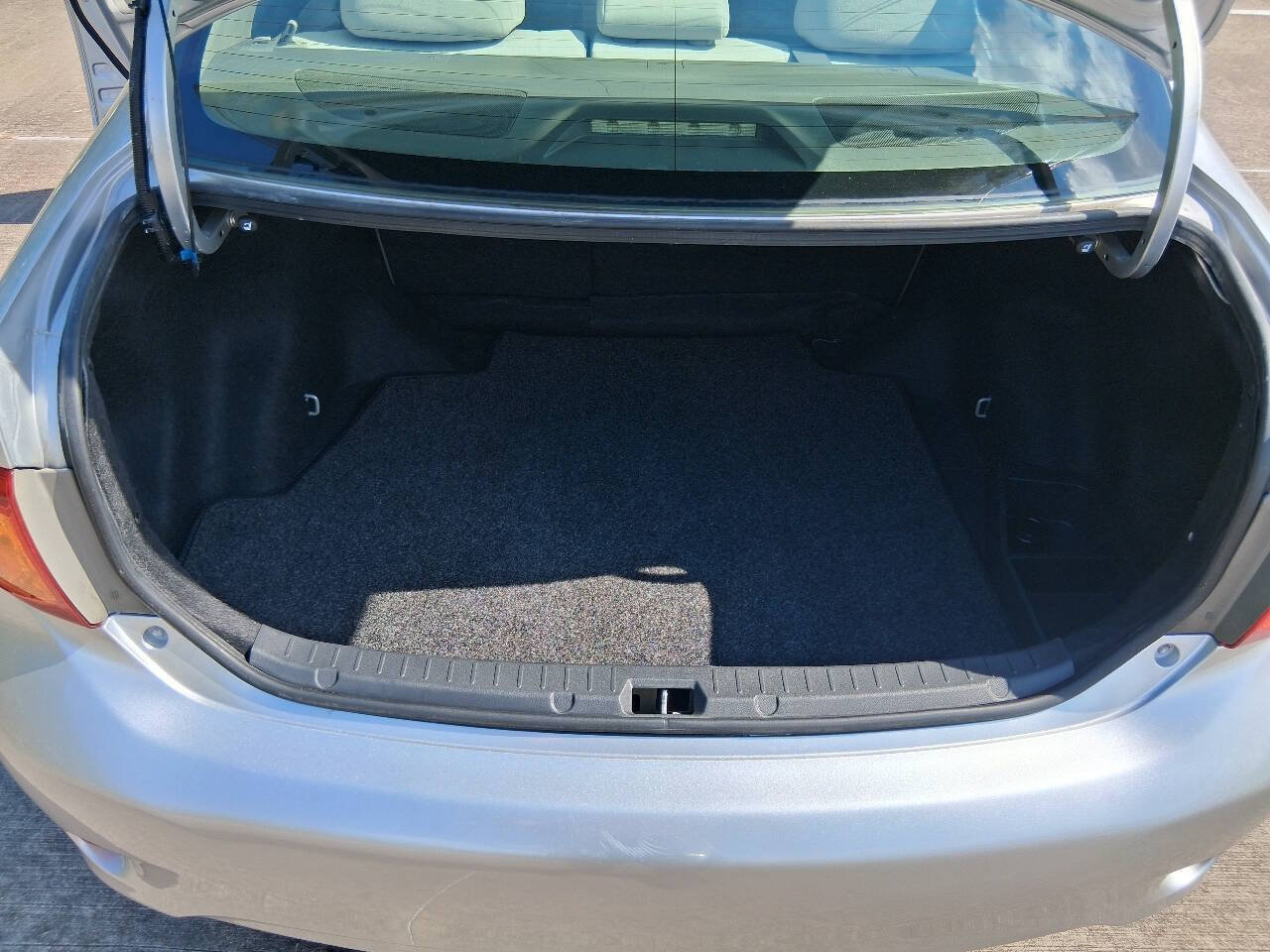 Used 2010 Toyota Corolla LE FWD image 16