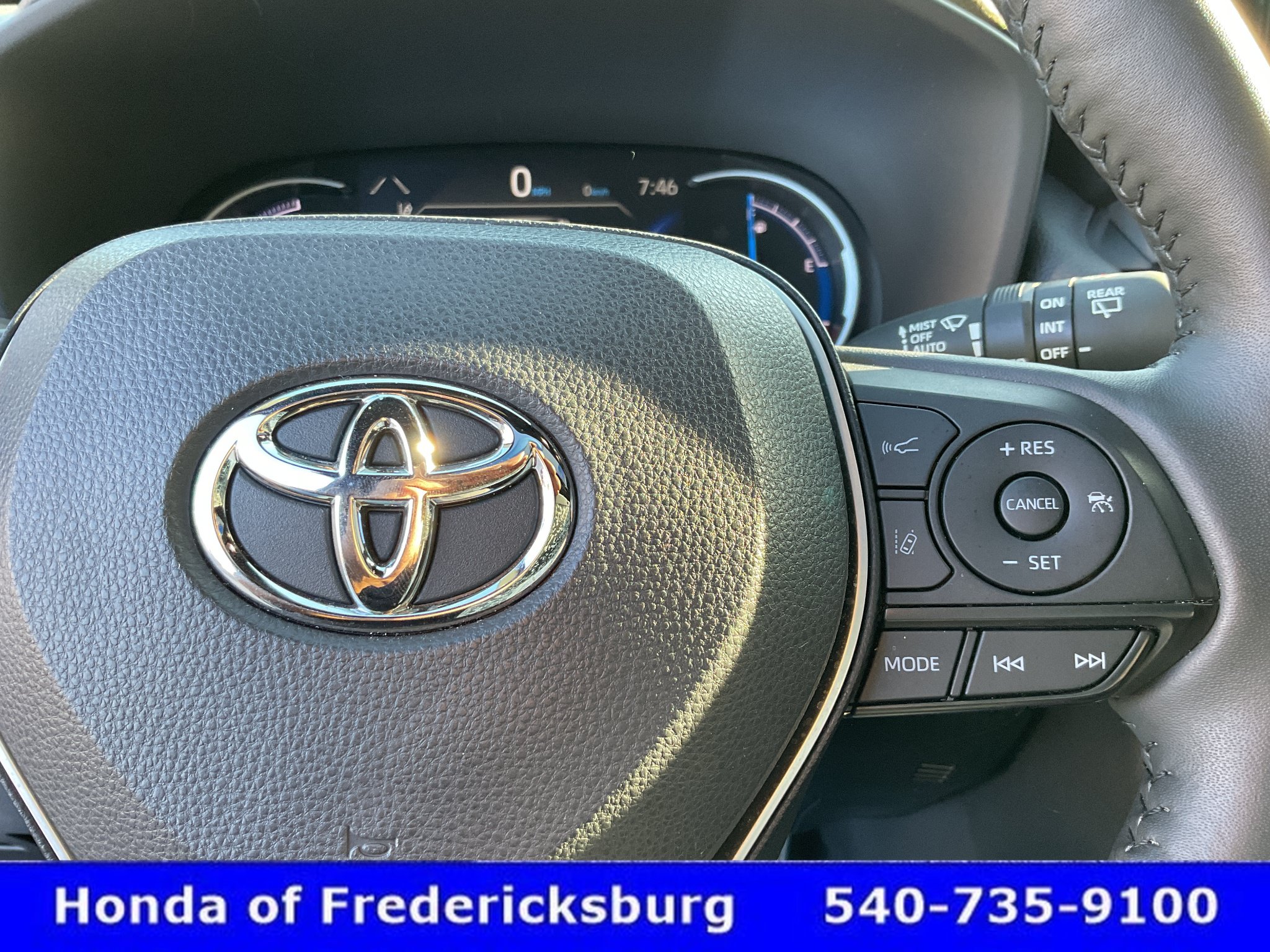 Used 2023 Toyota RAV4 SE w/ Convenience Package AWD/4WD image 30