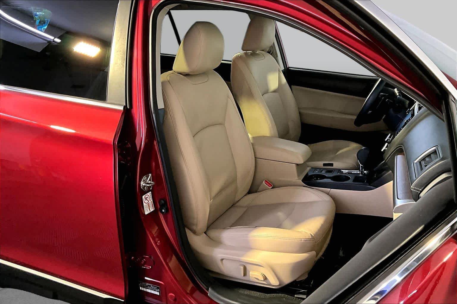 Used 2019 Subaru Outback 3.6R Limited AWD/4WD image 8