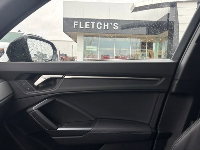 Used 2024 Audi Q3 2.0T Premium w/ Convenience Package image 13