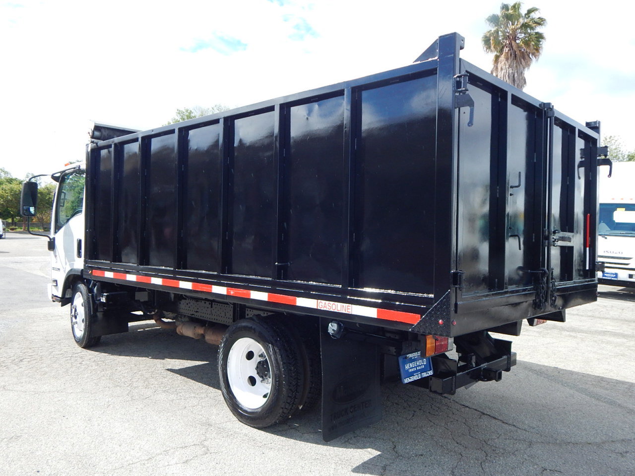 Used 2018 Isuzu NPR image 6