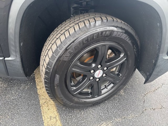 Used 2018 GMC Acadia SLE w/ LPO, Floor Liner Package image 9