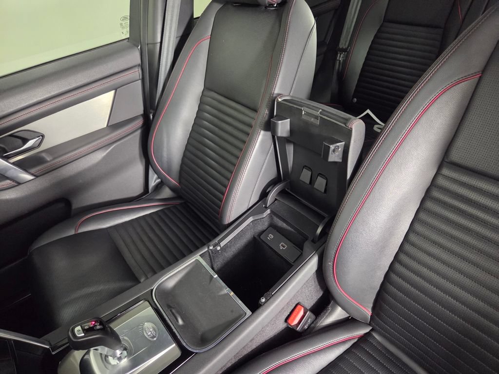 Used 2023 Land Rover Discovery Sport SE R-Dynamic AWD/4WD image 21