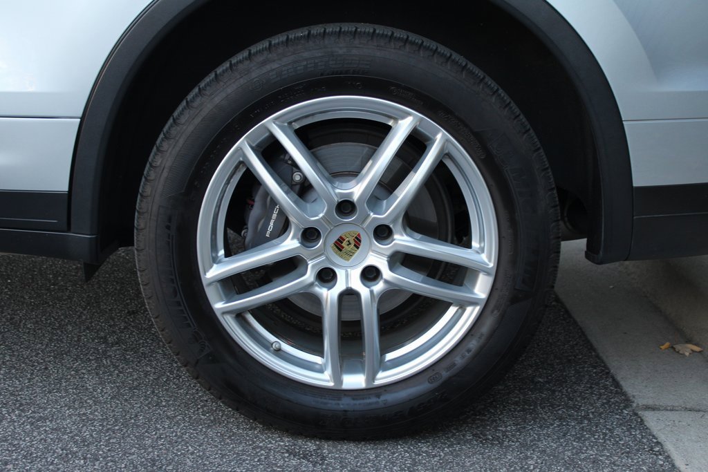 Certified 2016 Porsche Cayenne image 16