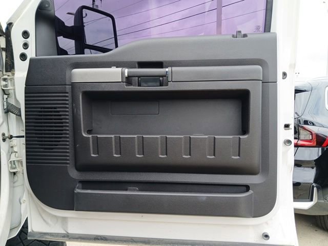 Used 2016 Ford F250 Lariat w/ Lariat Ultimate Package AWD/4WD image 14